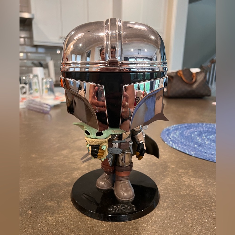 NWOB FUNKO MANDALORIAN 12 inches STAR WARS